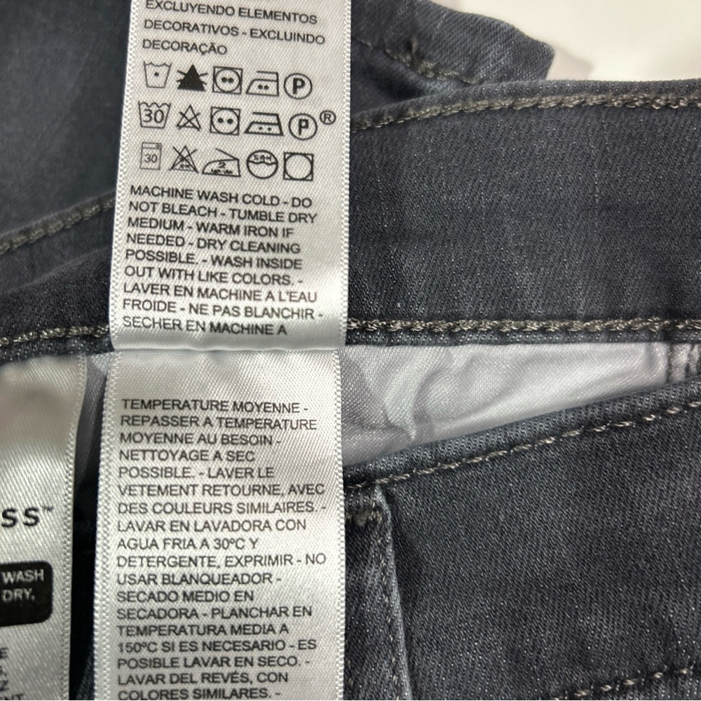 Levi’s 311 Shaping Skinny Jeans Women’s Juniors 29 Black Wash Logo - Picture 10 of 16